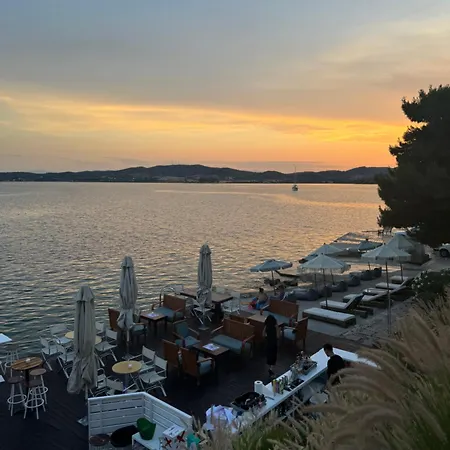Casadei Luxury Sea View Apartman *